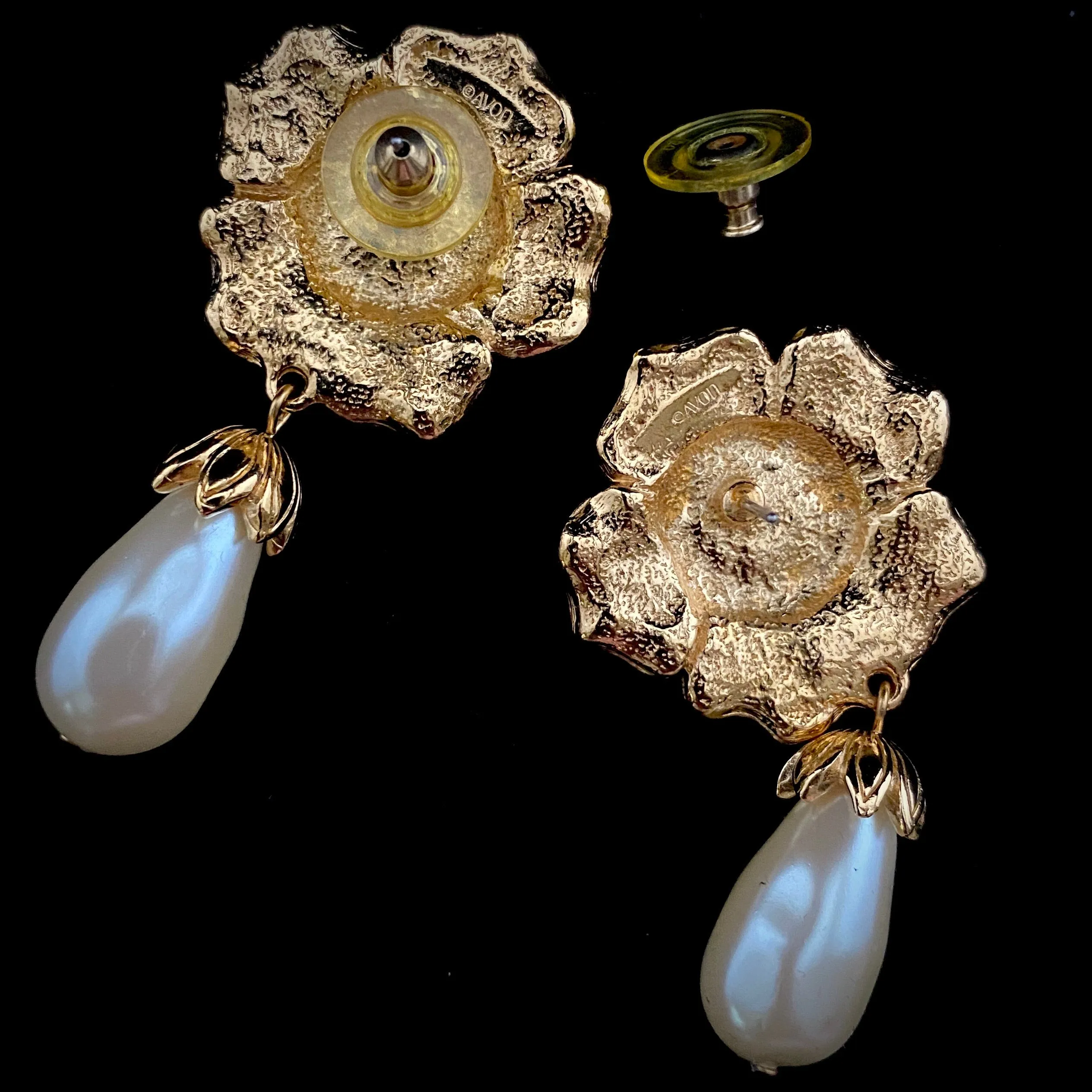 1994 Avon Summer Sun Earring & Pendant Set in Original Box