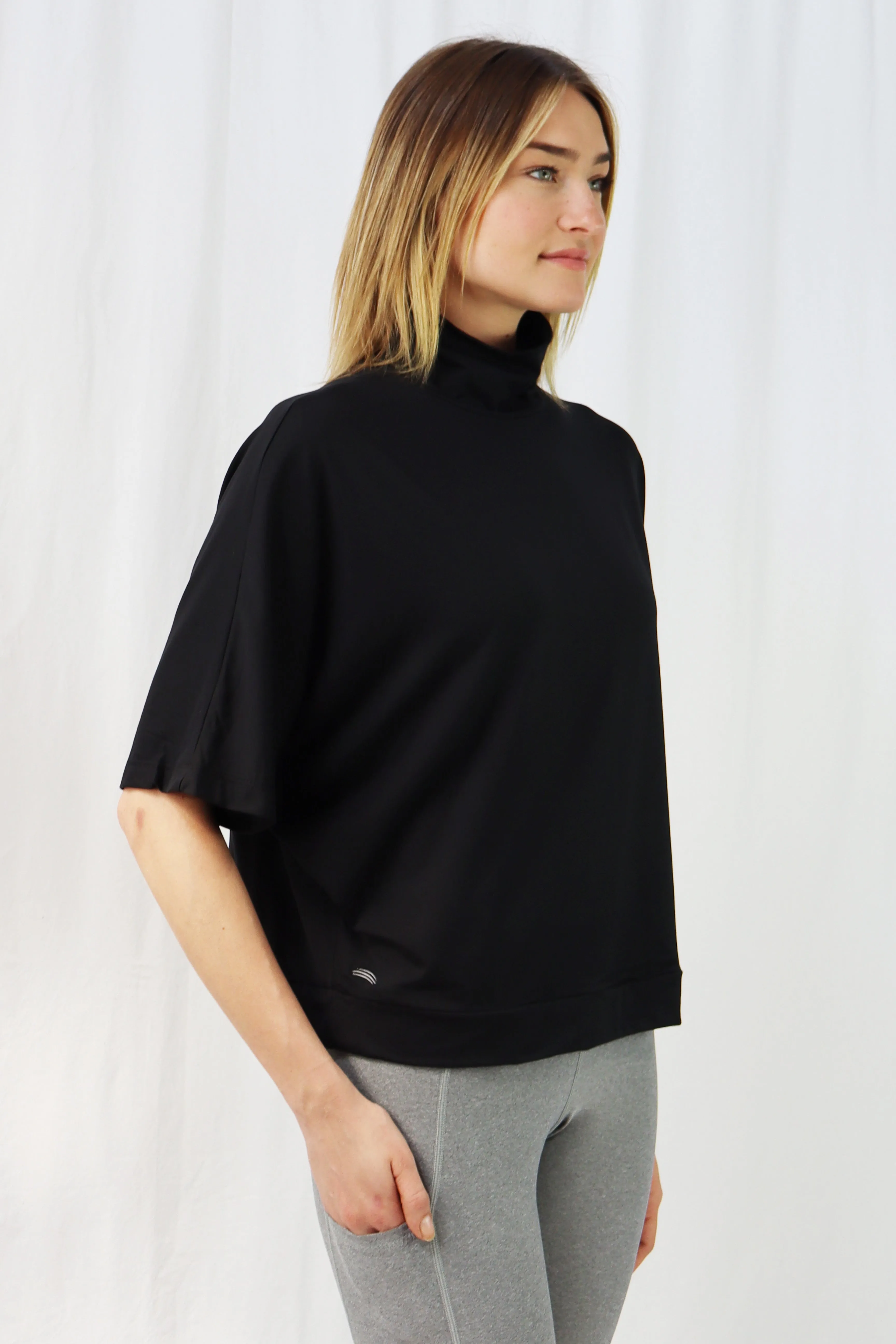 4100-   The "Destiny Dolman" Lightweight Top/Black