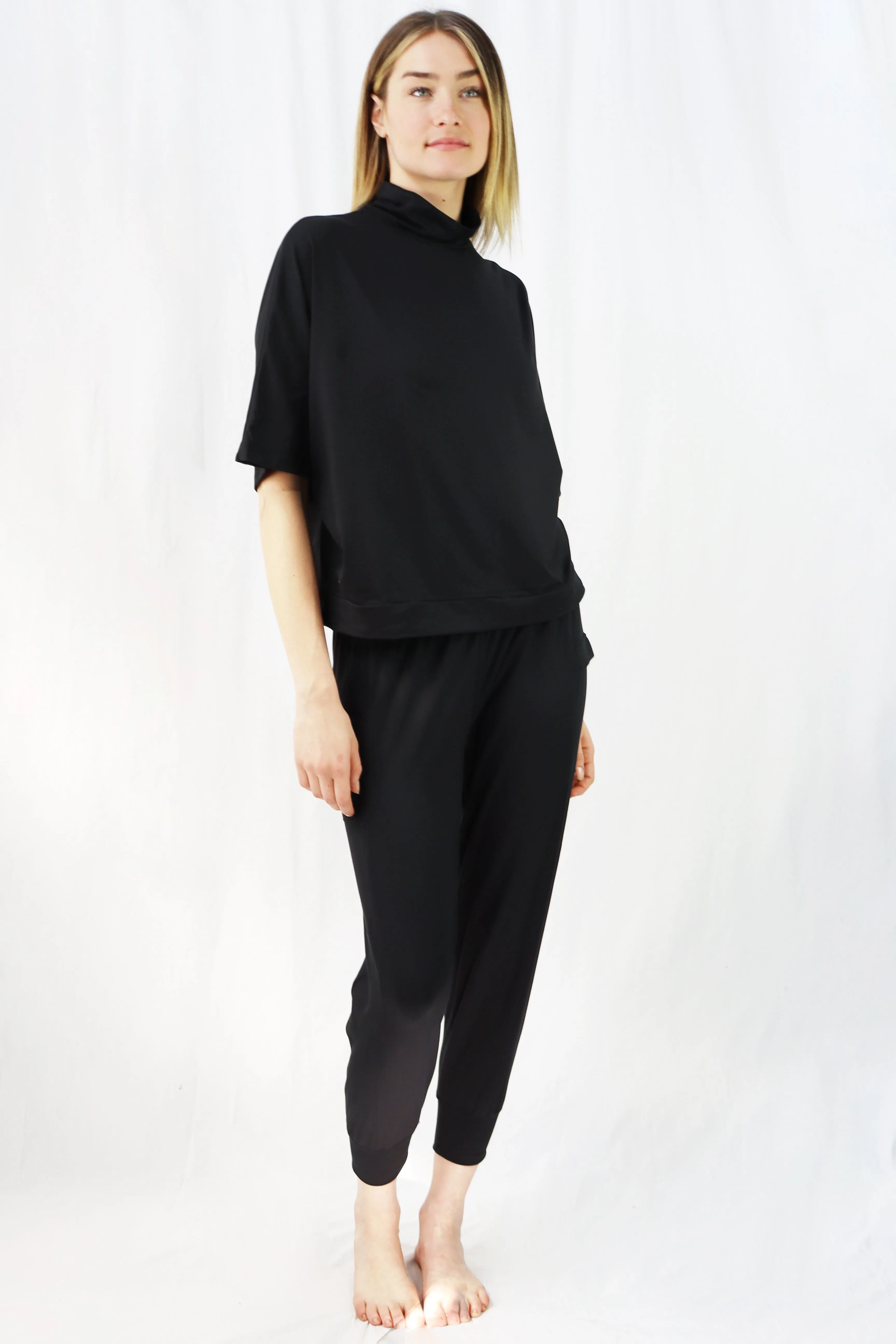 4100-   The "Destiny Dolman" Lightweight Top/Black