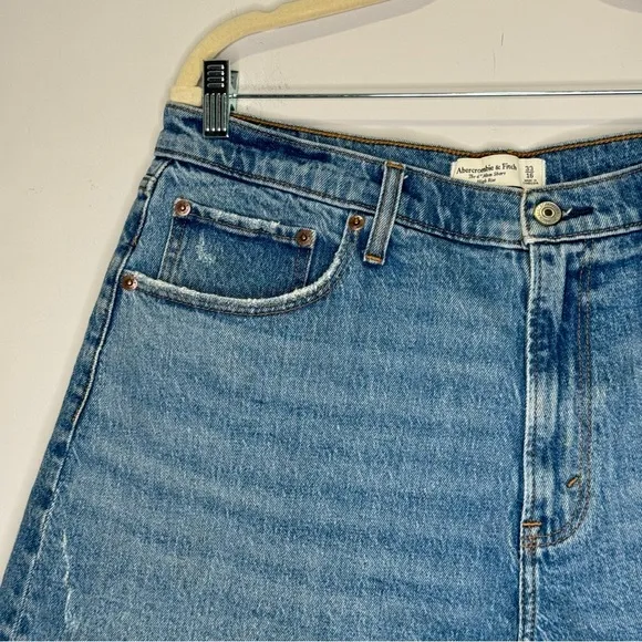 Abercrombie and Fitch Curve Love High Rise 4' Mom Denim Mini Shorts Stretch W33