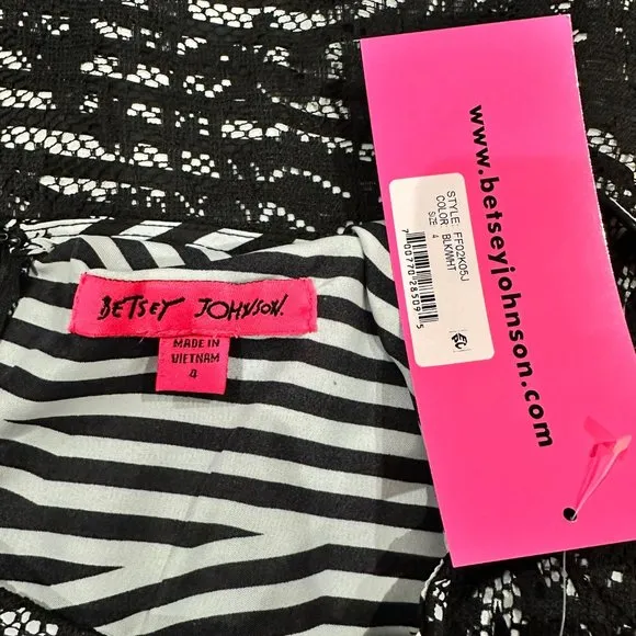 Betsey Johnson Womens size 4 Black and White Lace Shift Dress Stripes Party