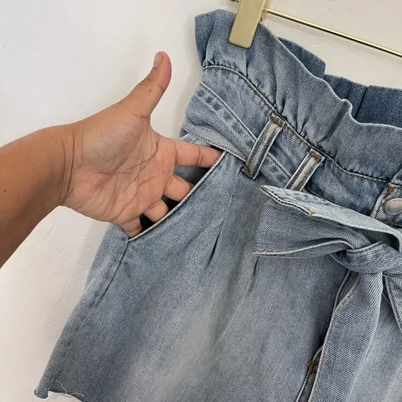 BlankNYC Paperbag High Waist Denim Shorts Sz 28
