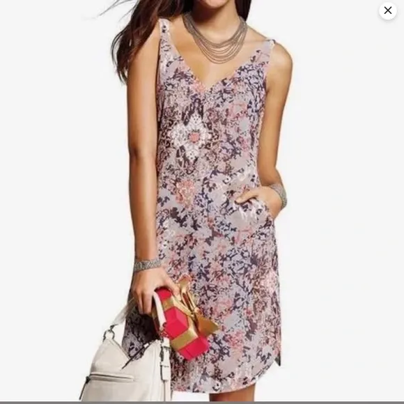 CAbi Floral Pattern Fresco Shift Pocket Dress Size Medium