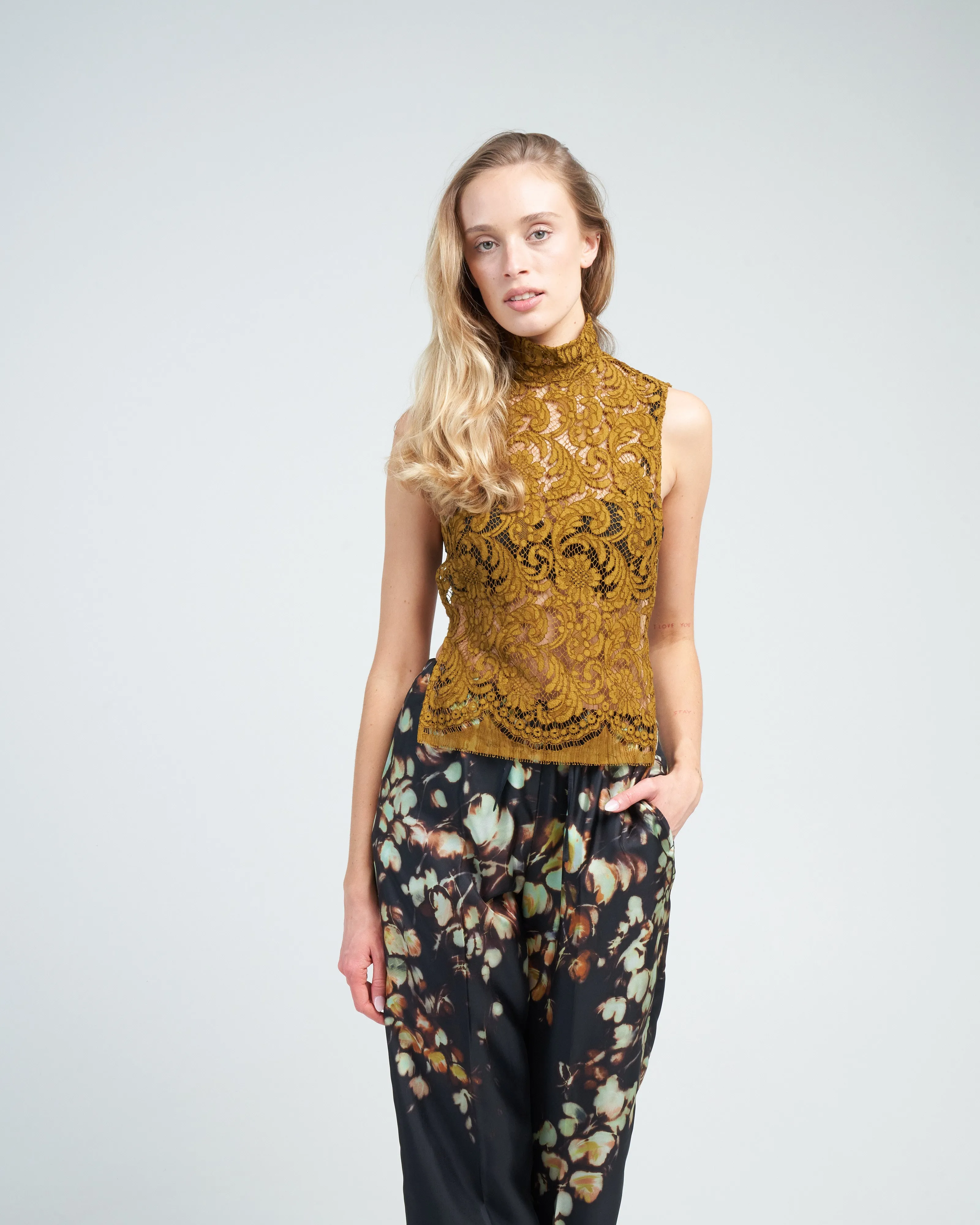 carma top - khaki