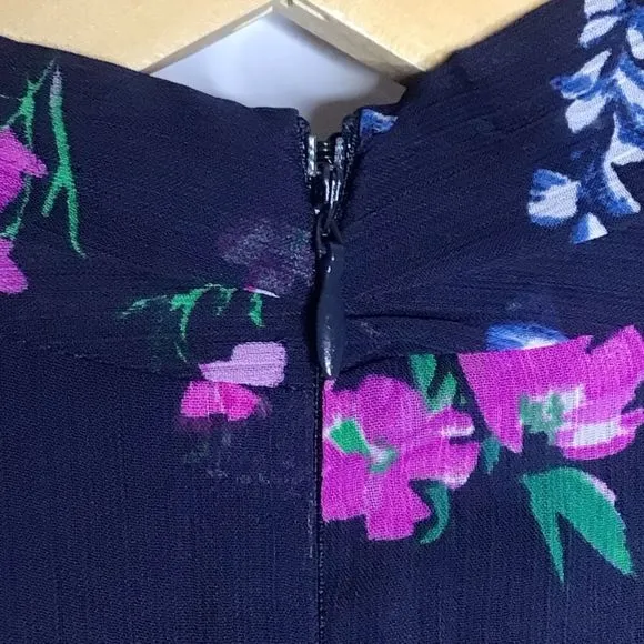 DKNY Navy Floral Print Tie-Neck Shift Dress. Size 10