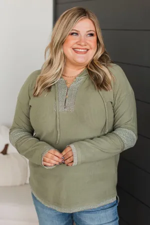 En Route Lightweight Hooded Top- Olive