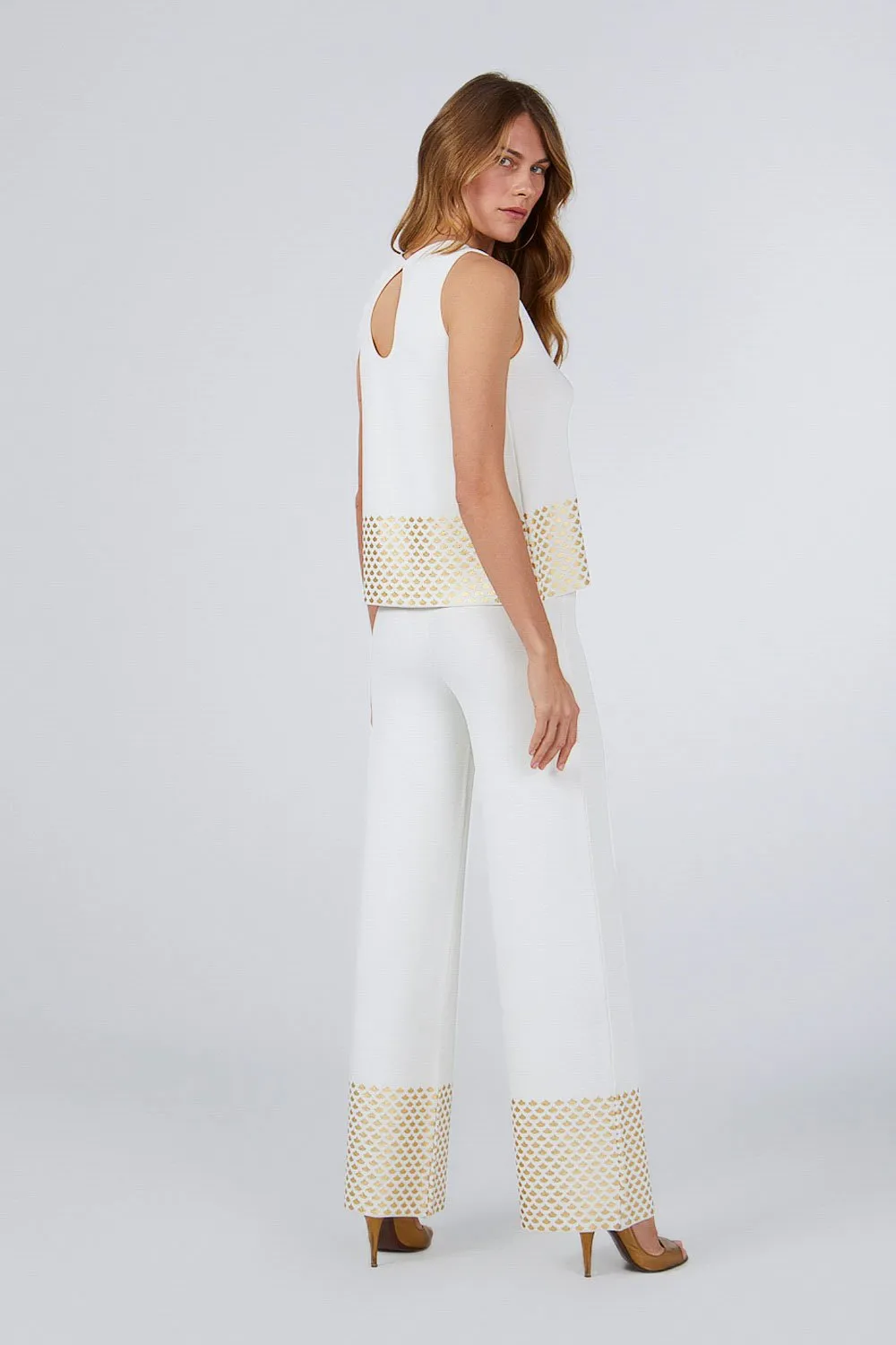 FOIL PRINTED SLEEVELESS TOP WHITE-GOLD