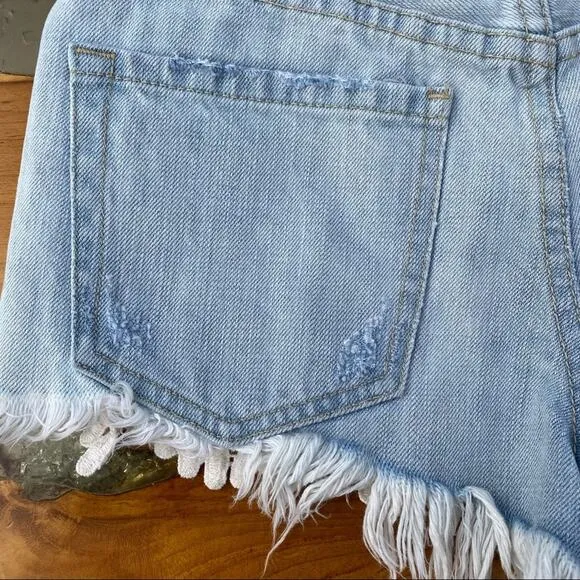 FREE PEOPLE Womens Cut Off Light Wash Crochet Denim Distressed Shorts Size 24
