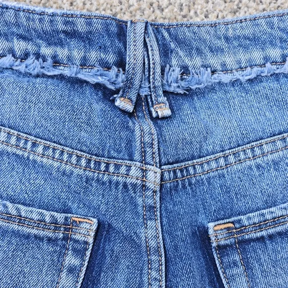 Good American Short Bombshell Shadow Pocket High Waist Button Fly Jean Size 6/28