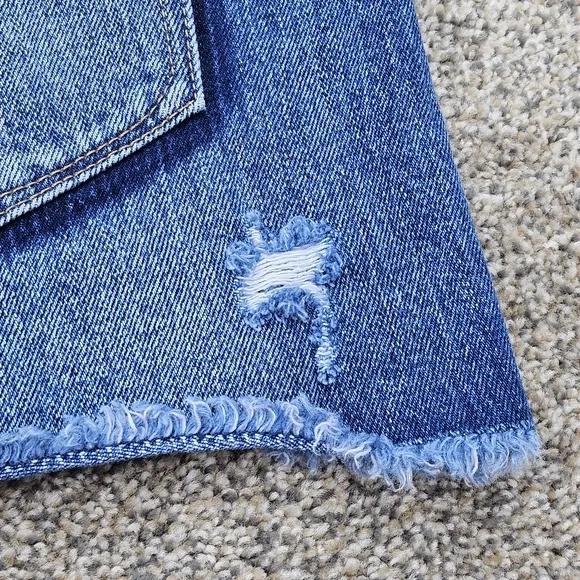 Good American Short Bombshell Shadow Pocket High Waist Button Fly Jean Size 6/28