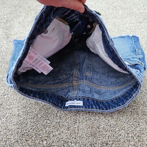 Good American Short Bombshell Shadow Pocket High Waist Button Fly Jean Size 6/28