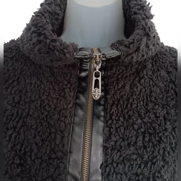 Harley Davidson Women's Black Sherpa Faux Leather Jacket. Small
