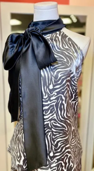 Isle Apparel Oscar black and white Top