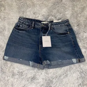 Kancan distressed hi rise shorts large