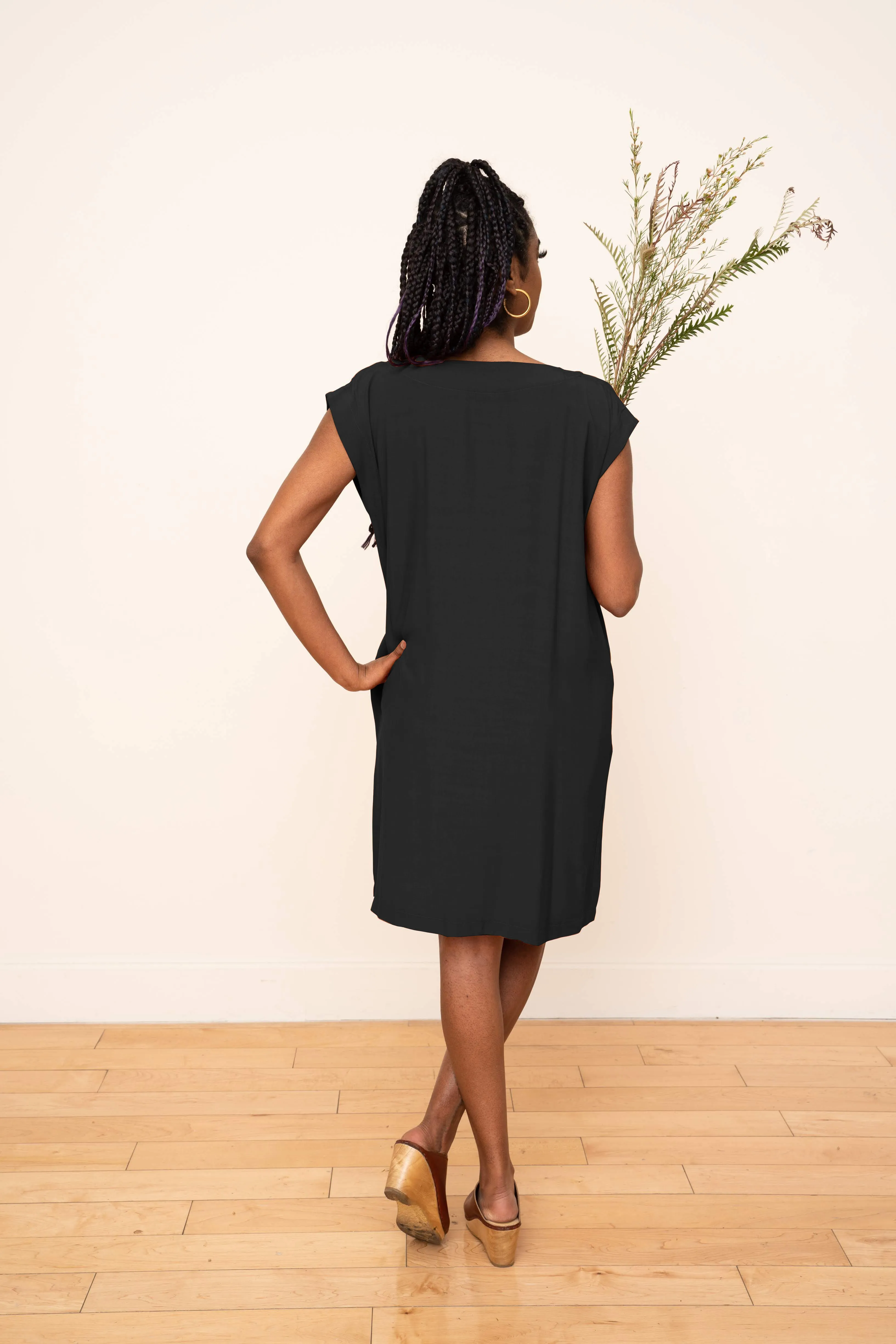 Laguna Shift Dress in Black