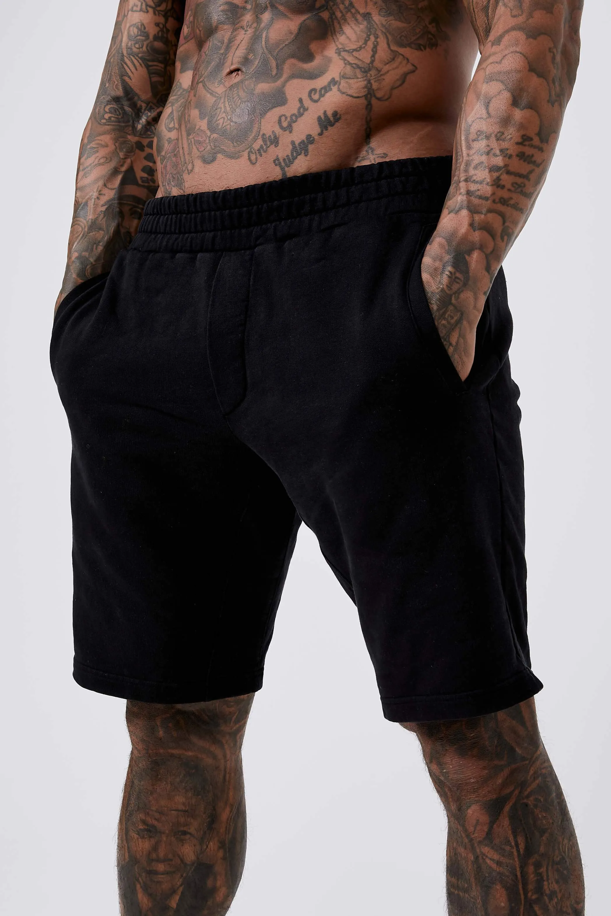 LEGEND BASICS SWEATSHORT - BLACK