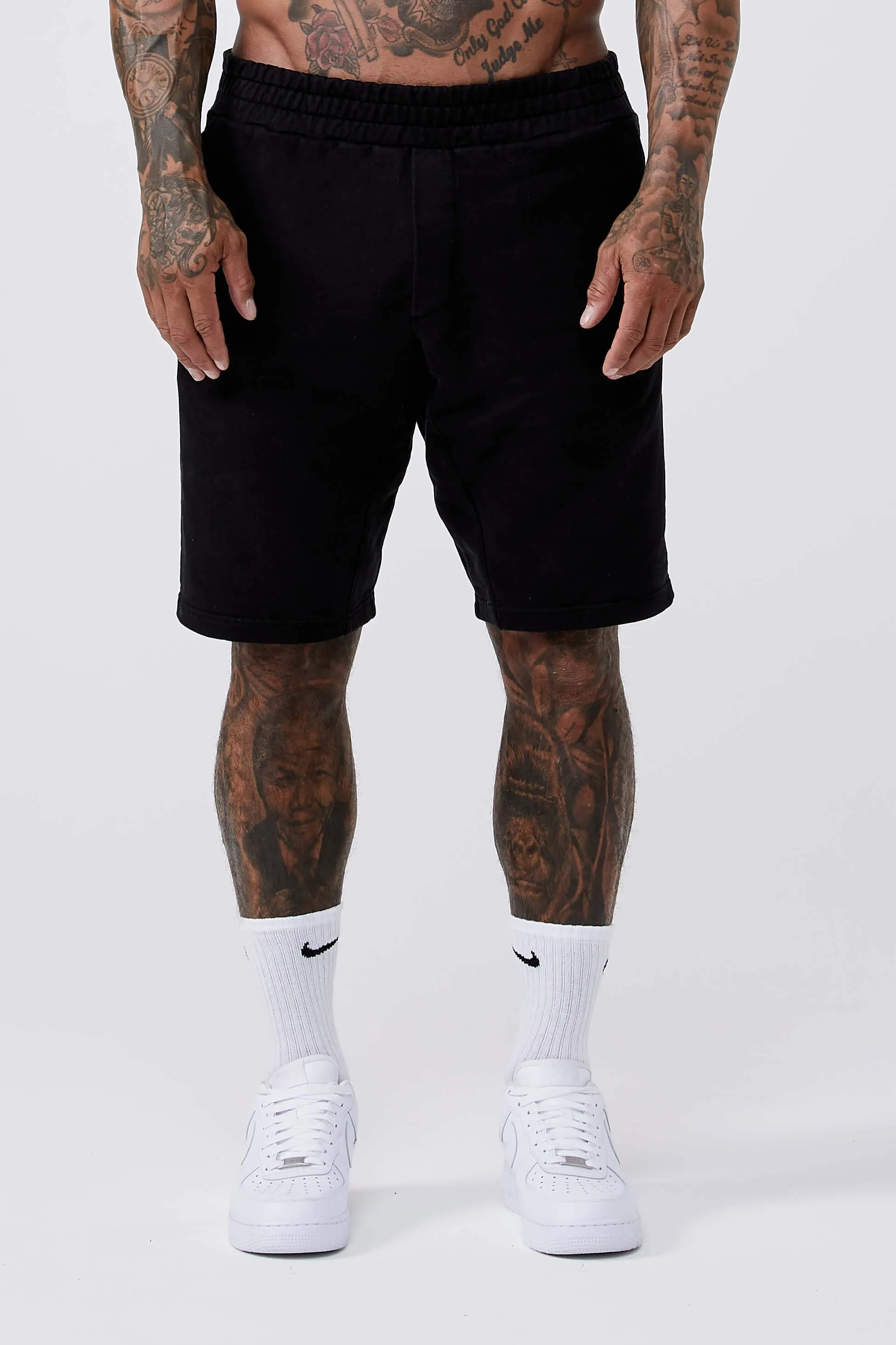 LEGEND BASICS SWEATSHORT - BLACK