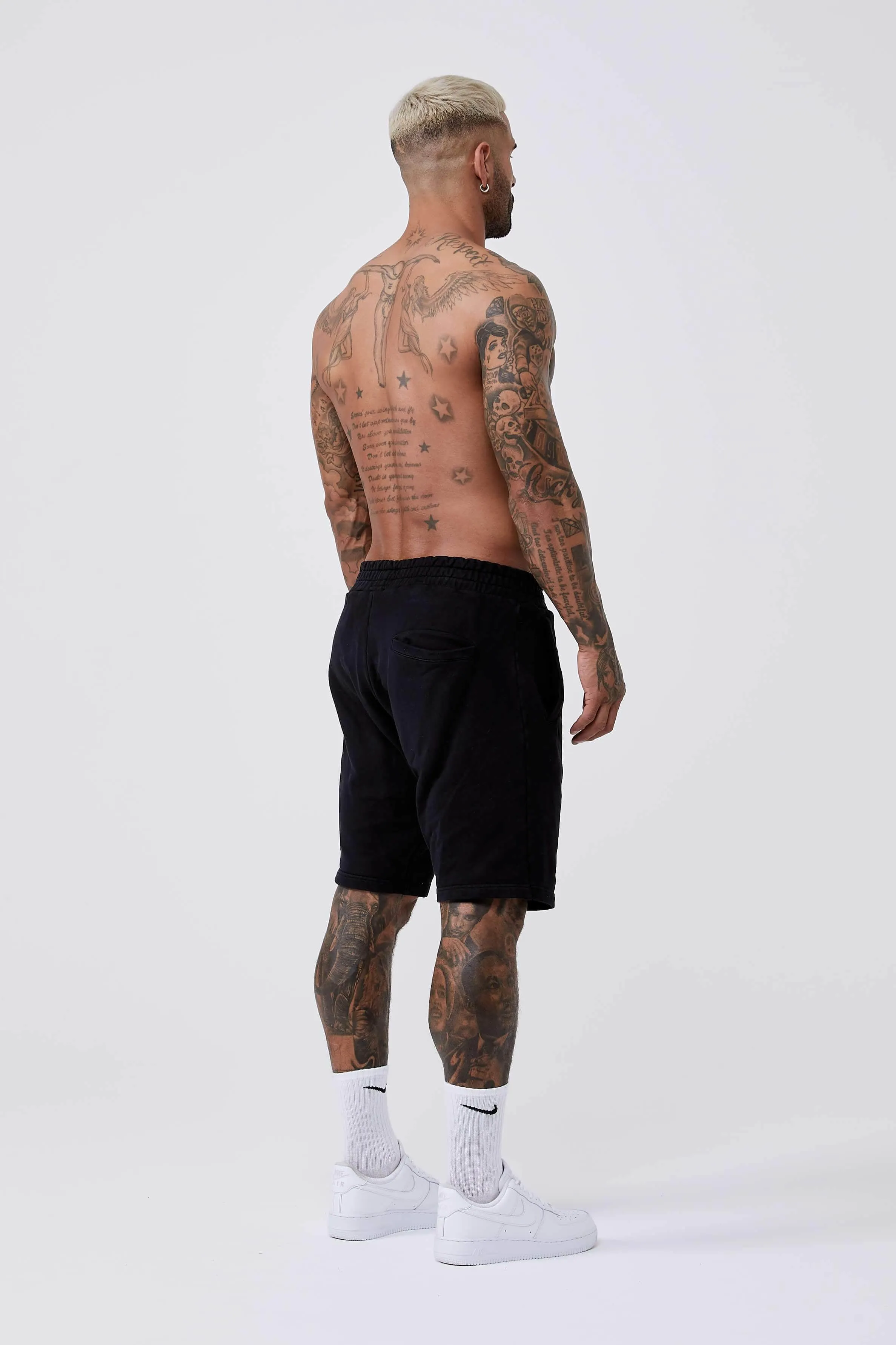 LEGEND BASICS SWEATSHORT - BLACK