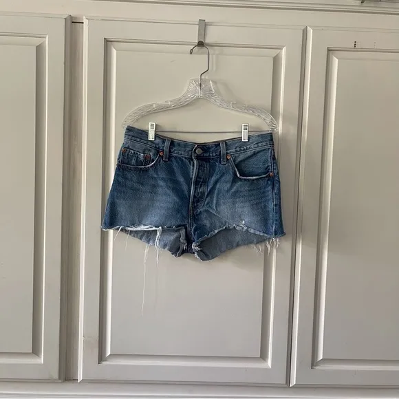 Levi’s 501 cut off button fly distressed medium wash denim shorts, Size …