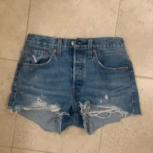 Levi’s 501 denim shorts, NWOT