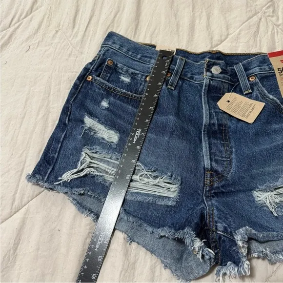 Levi’s 501 Distressed High Rise Denim Jean Short Cut Off Shorts Women’s Size 32