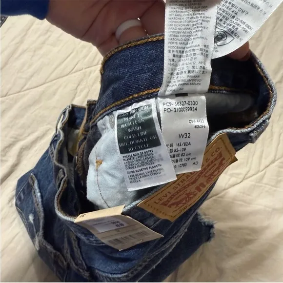 Levi’s 501 Distressed High Rise Denim Jean Short Cut Off Shorts Women’s Size 32