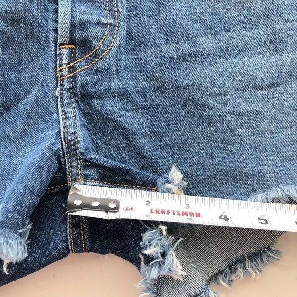 Levi's 501 frayed Denim Cutoff Jean Shorts size 28