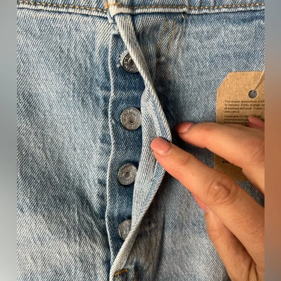 Levi's 501 high rise mid thigh Denim cut off Shorts 18W NWT