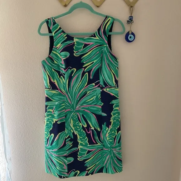 Lilly Pulitzer Cathy Shift Dress, EUC, Size 6 Palm trees in beautiful colors