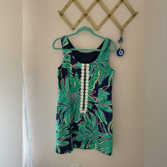 Lilly Pulitzer Cathy Shift Dress, EUC, Size 6 Palm trees in beautiful colors