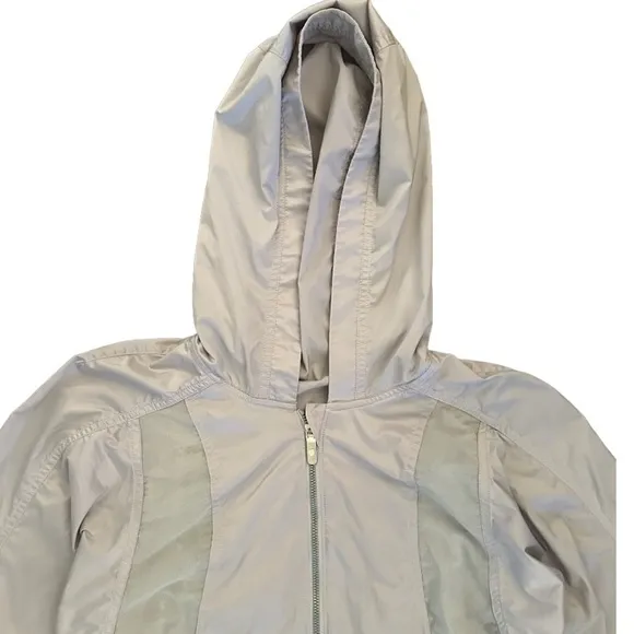Lululemon Before Dawn Lightweight Cropped Jacket, Chrome, Size 4