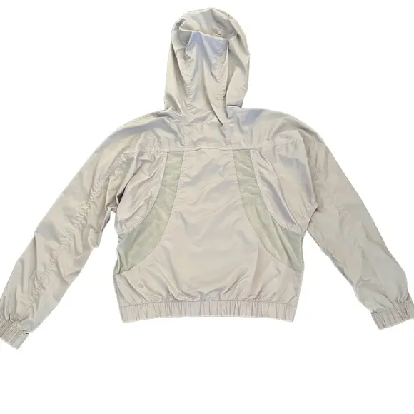 Lululemon Before Dawn Lightweight Cropped Jacket, Chrome, Size 4