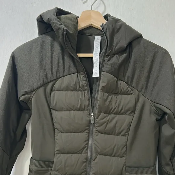 LULULEMON WOMEN ZIPPER HOODED JACKET OLIVE GREEN LIGHTWEIGHT SZ 2