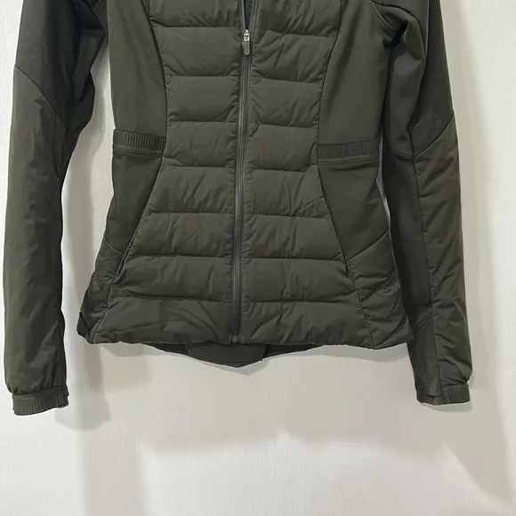 LULULEMON WOMEN ZIPPER HOODED JACKET OLIVE GREEN LIGHTWEIGHT SZ 2