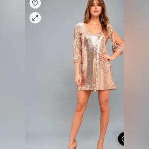 Lulu’s Moment to Shine Rose Gold Sequin Shift Dress‎ - EUC