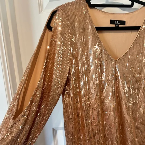 Lulu’s Moment to Shine Rose Gold Sequin Shift Dress‎ - EUC