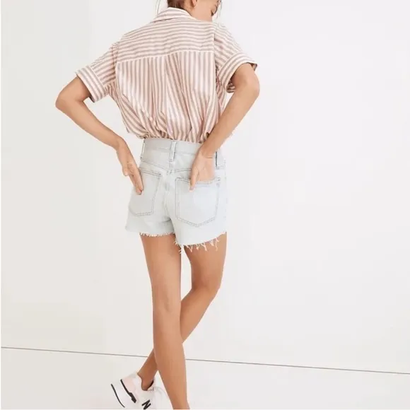 Madewell High Rise Relaxed Denim Shorts in Essen Wash
