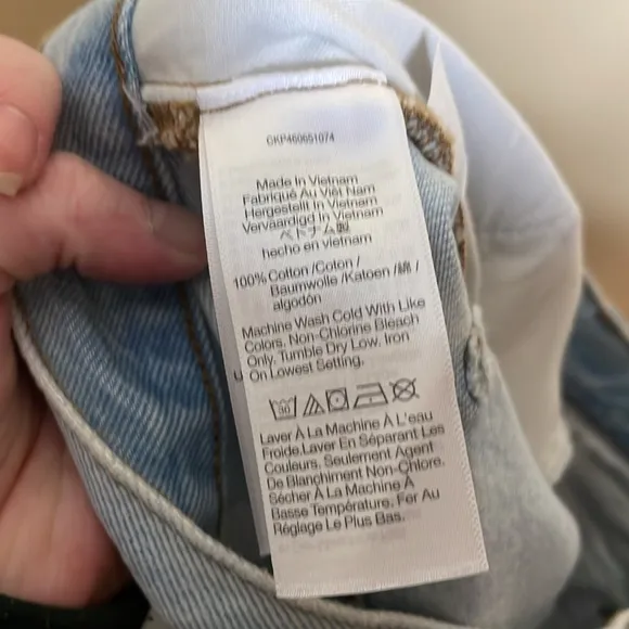 Madewell High Rise Relaxed Denim Shorts in Essen Wash