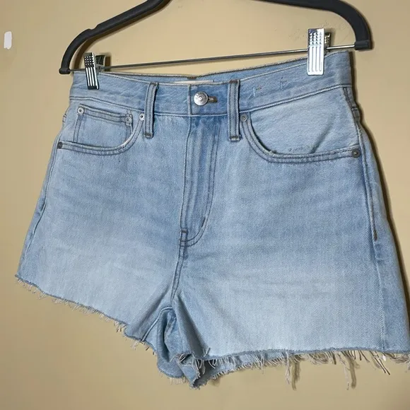 Madewell High Rise Relaxed Denim Shorts in Essen Wash