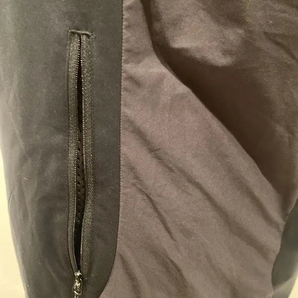 Mammut Lightweight Black Hooded Zip Jacket | Size Medium