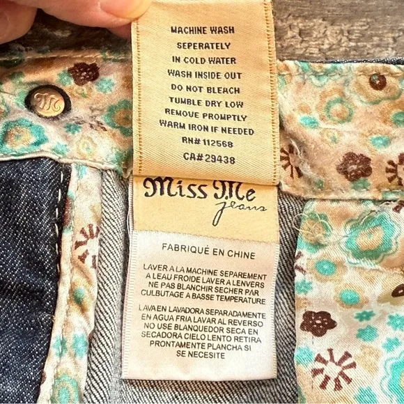 Miss Me Blue Jean Denim Distressed Shorts Womens Size 27