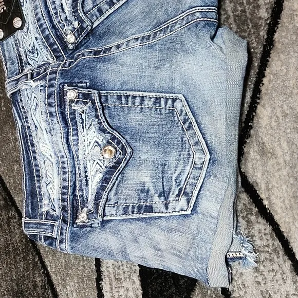 MISS ME EMBROIDERED AZTEC PRINT RHINESTONES RAW-EDGE SIGNATURE DENIM SHO…