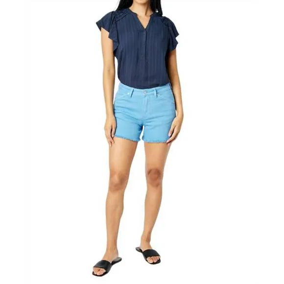 NEW JUDY BLUE mid rise fray hem denim short in blue
