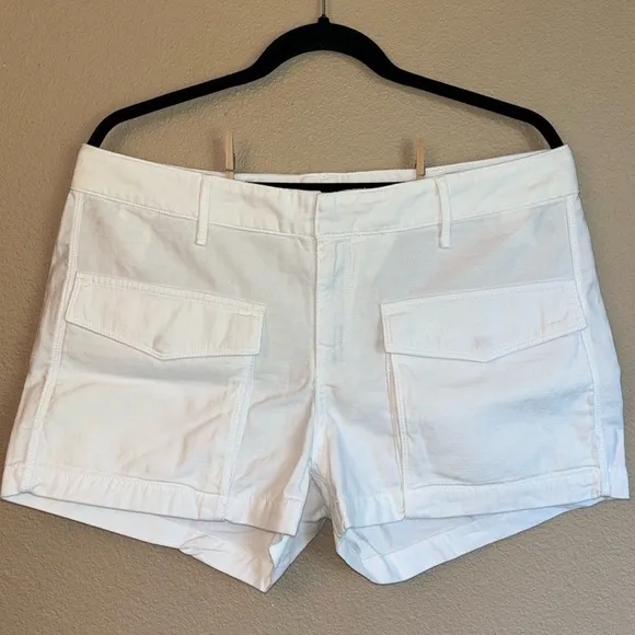 NEW! rag &amp; bone White Cargo Shorts Size 28