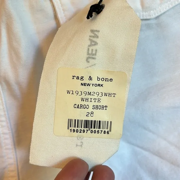 NEW! rag &amp; bone White Cargo Shorts Size 28