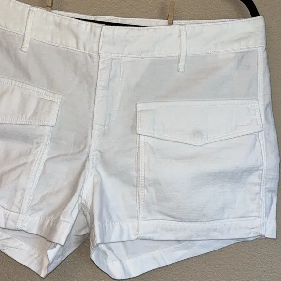 NEW! rag &amp; bone White Cargo Shorts Size 28
