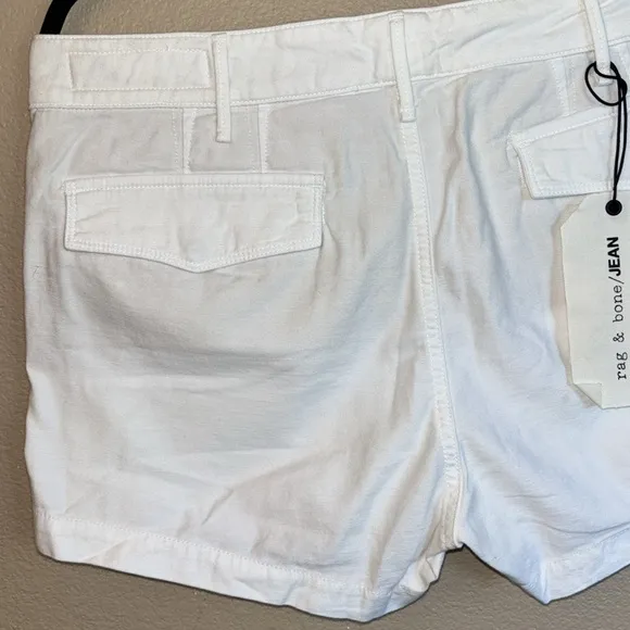 NEW! rag &amp; bone White Cargo Shorts Size 28