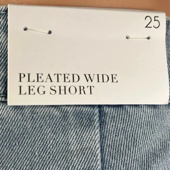 NEW WeWoreWhat Women's Blue Pleated Wide Leg High Waist Denim Shorts Size 25
