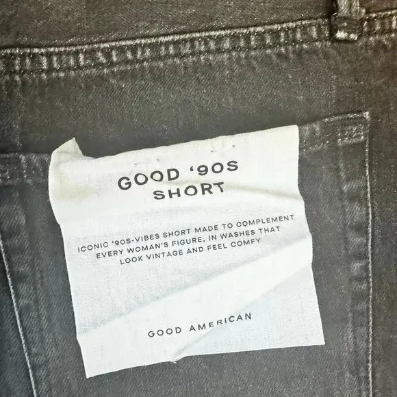 NWT Good American Good 90’s Black Washed Denim Jean Shorts Fringe Hem Sz 8 / 20
