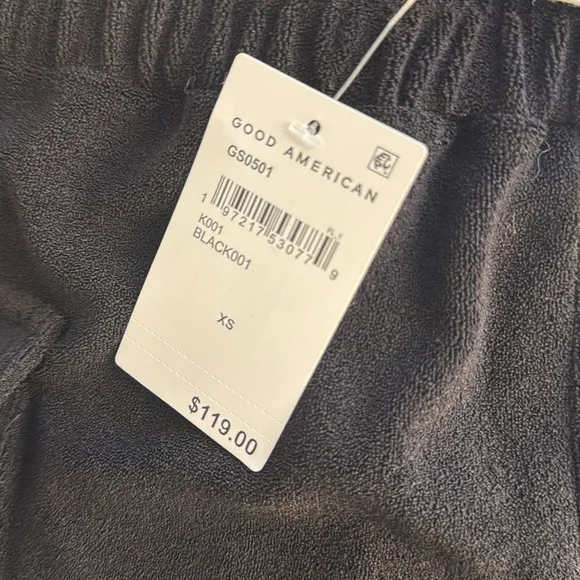 NWT! Good American Terry Cargo Shorts size xs